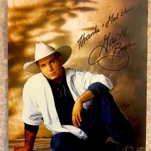 Garth Brooks autographed photo